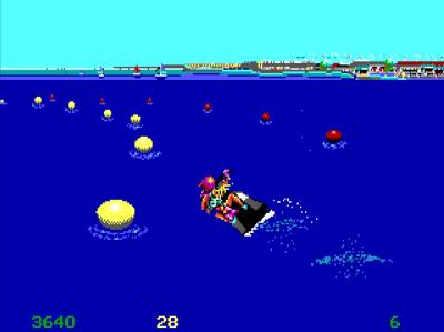 Auf dem Jet müssen wir innerhalb der Bojen bleiben und möglichst schnell fahren, das gibt die meisten Punkte.