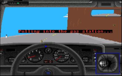 Die schwereren Kurven werden angekündigt, durch Geschwindigkeitsanzeigen und durch entsprechende Schlangenlinien.